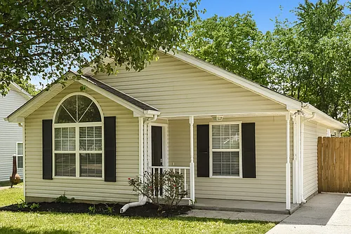 496 Cedar Park Cir Photo 1