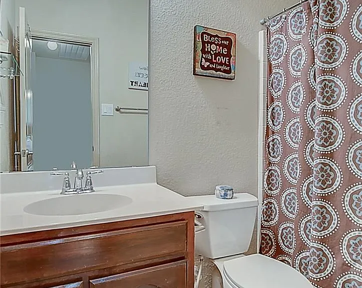5009 Holliday Dr — Photo 20