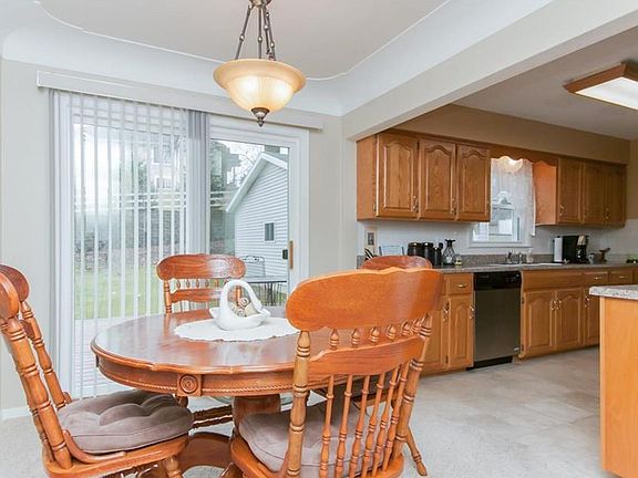 3rd image of 3507 Bel Air Dr SE