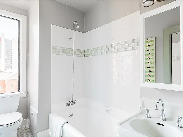 315 W 3rd St #40 — Photo 8
