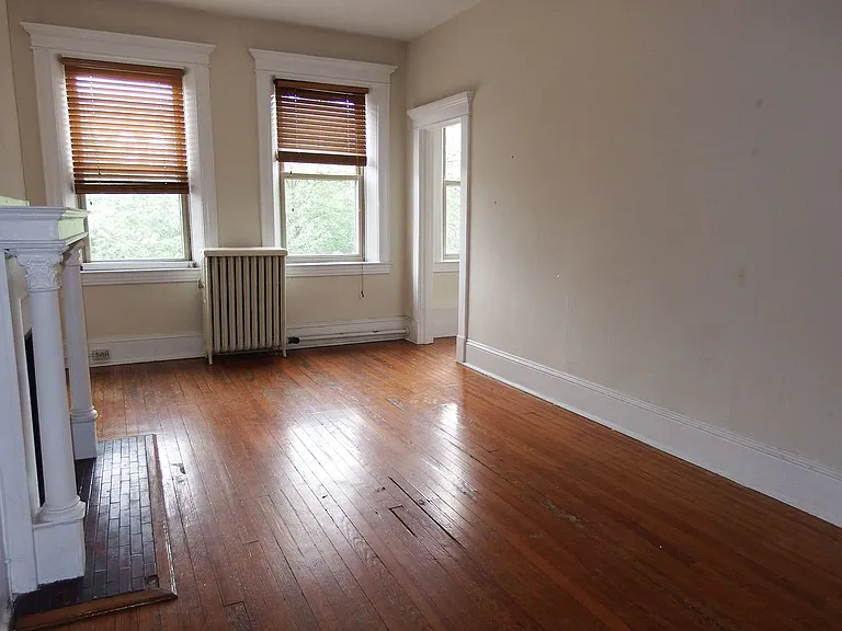 3040 Saint Paul St — Photo 11