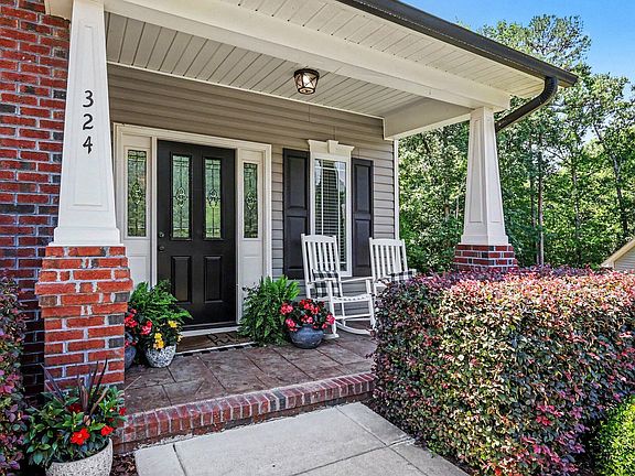3rd image of 324 Gwendolyn Way