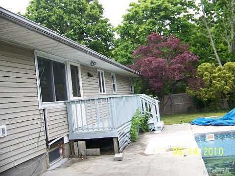 3rd image of 131 Ponquogue Ave