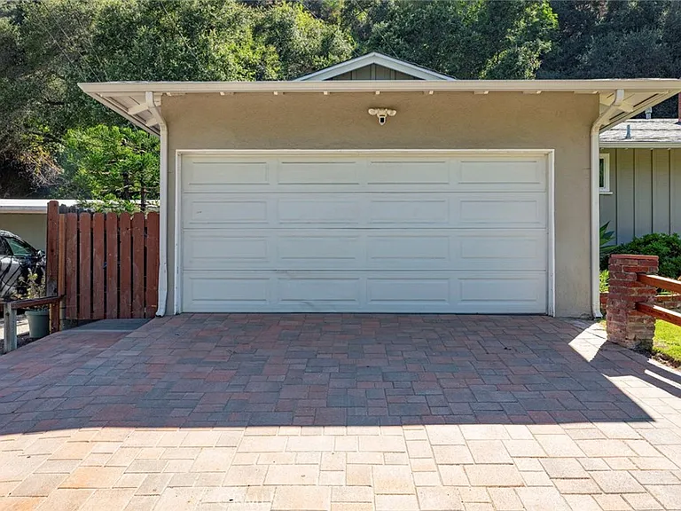 3585 El Lado Dr — Photo 8