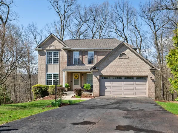 956 Normandy Dr, New Kensington, PA 15068