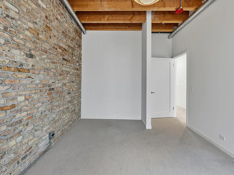 1401 N Western Ave — Photo 53