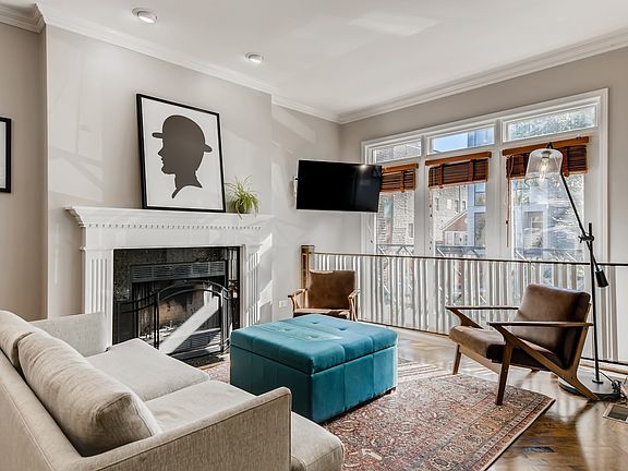 3rd image of 854 N Wood St #1