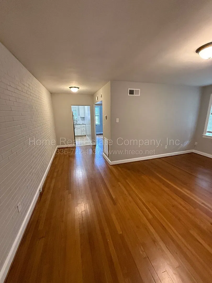 Colonial Arms Apartments | 805 West End Blvd Apt B-5 — Photo 1