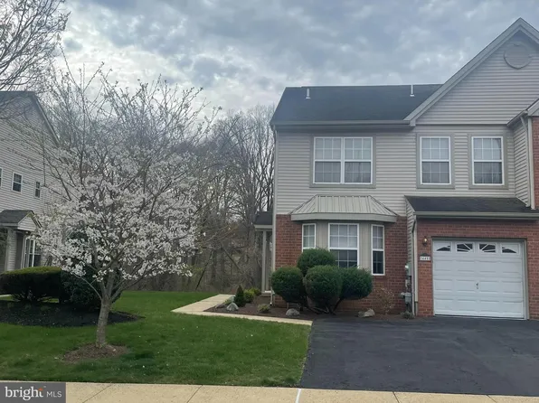 445 Nicholas Dr, Southampton, PA 18966