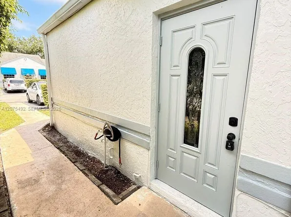5201 SW 31st Ave APT 225, Fort Lauderdale, FL 33312