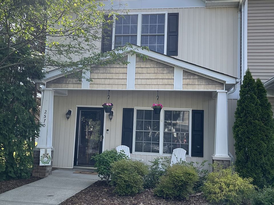 1st image of 2570 New Holland Cir