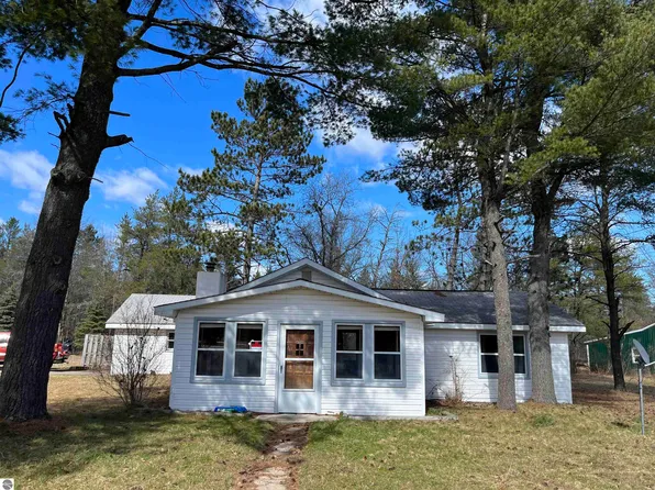 1339 Goose Creek Rd SE, Grayling, MI 49738