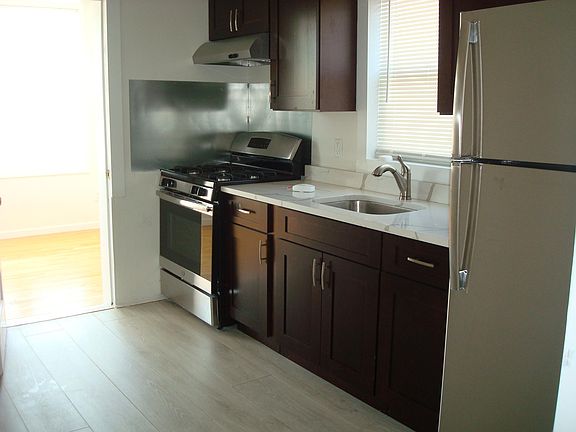 2nd image of 50 Villa Ave #2