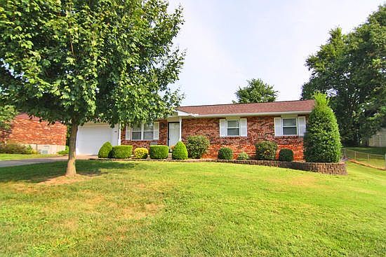 2nd image of 1414 Rolling Fields Dr