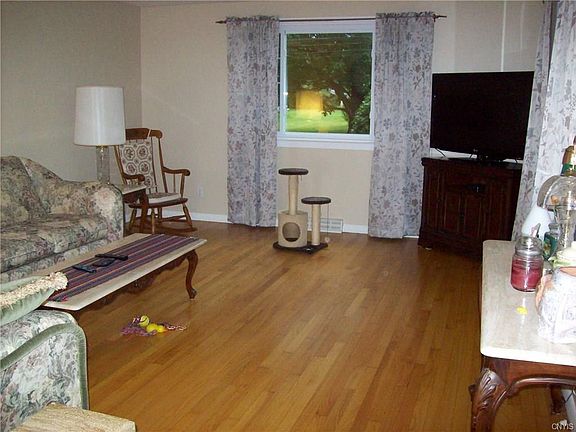 5th image of 8228 Eden Ln
