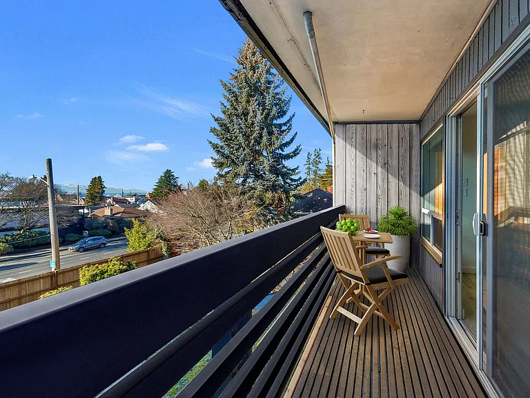 Tara Apartments — Photo 10