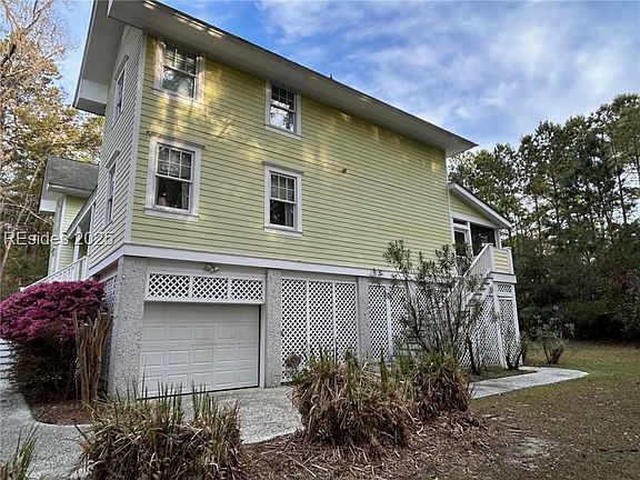 2nd image of 12 Freeport Ct