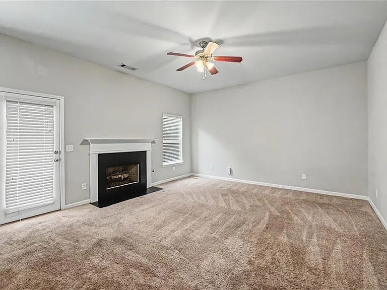 1230 Grey Rock Way — Photo 3