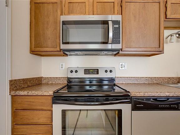 4th image of 9395 London Tower Ct Unit 611