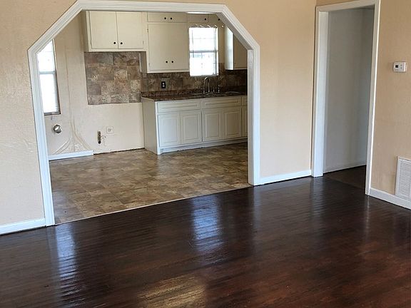 3rd image of 303 E 48th St