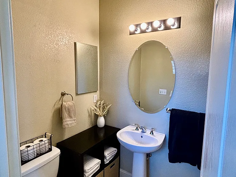 2099 Forest Glen Ct — Photo 9