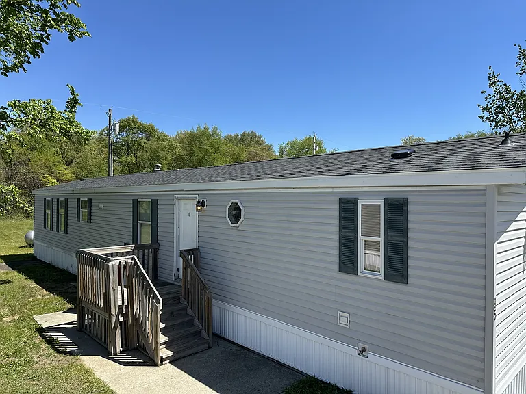 2103 E State Road 10 #95 — Photo 1