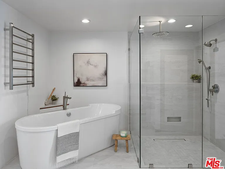 512 Brooks Ave #6 — Photo 24