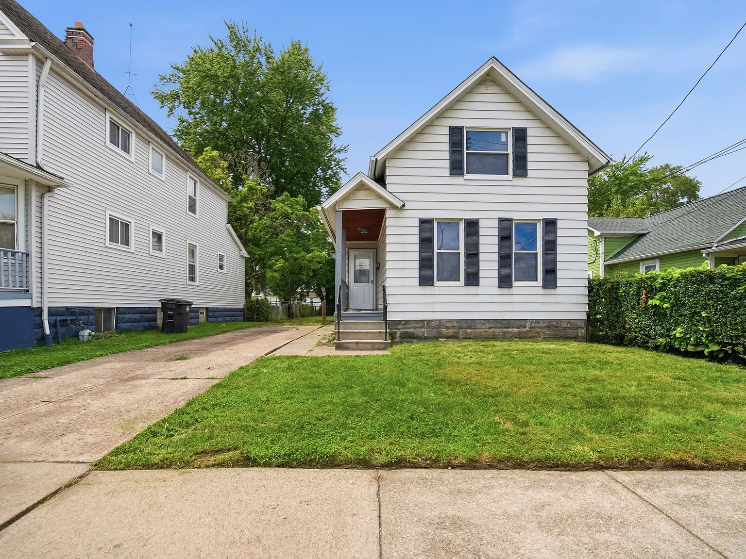 4 bed, 1600 sqft, $1,850 — Photo 1