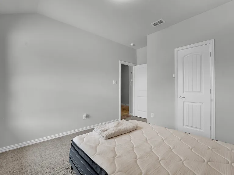 5165 Glen Eden Dr — Photo 14