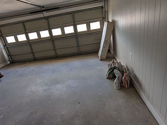 2nd image of 2629 Old Orchard Ln