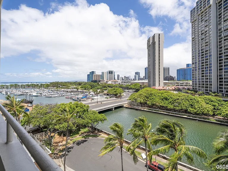 1676 Ala Moana Blvd #710 — Photo 7