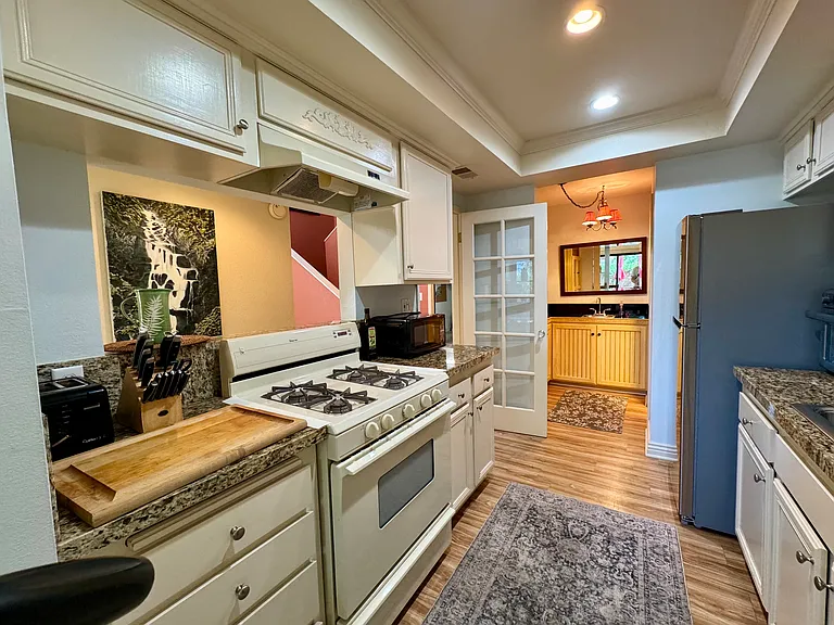 212 N Carrillo Rd #H — Photo 16
