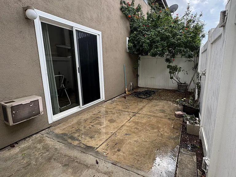 660 S Glassell St #15 — Photo 20