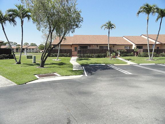 2nd image of 817 Sky Pine Way #A