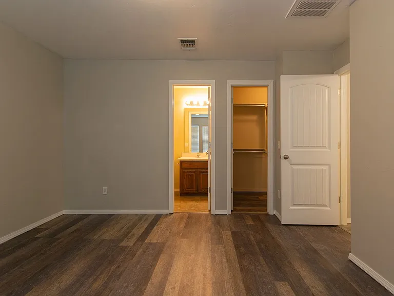 15316 Nightshade Dr — Photo 28