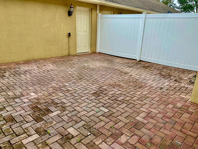 7718 Fairgrove Ave — Photo 8