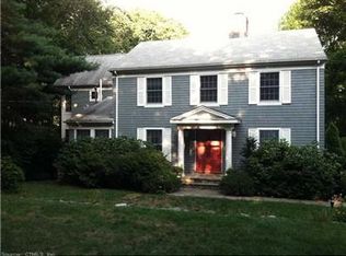 33 N Racebrook Rd, Woodbridge, CT 06525