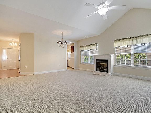 5th image of 2417 Tuscany Dr