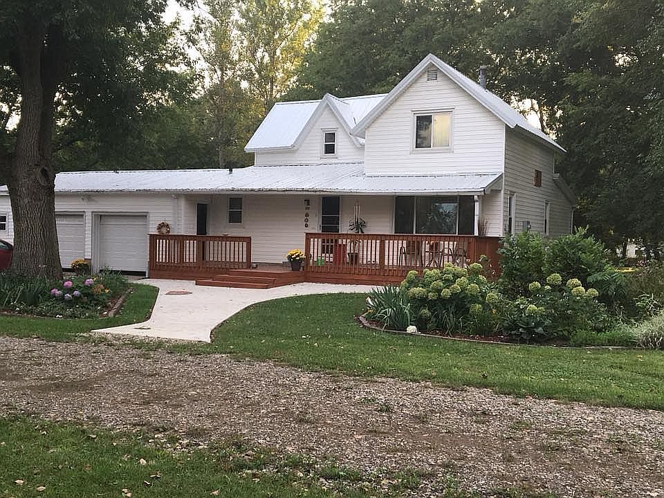 2nd image of 310 1st St