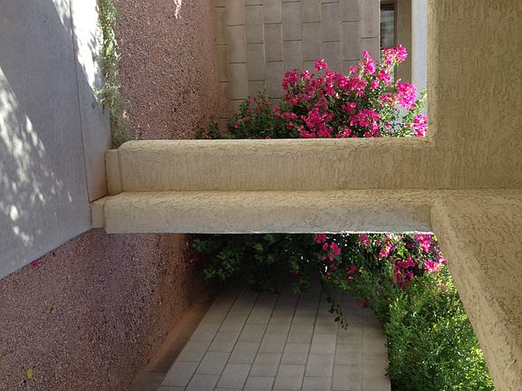 3rd image of 2607 E Hidalgo Ave
