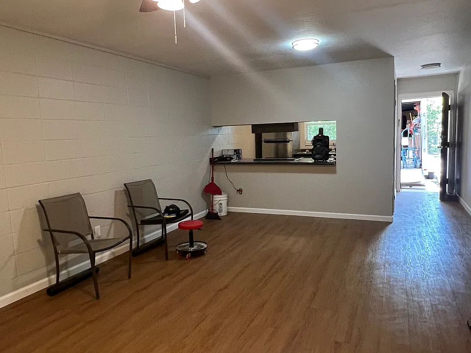 living/dining room