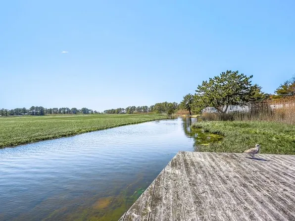 6570-111 Coachs Ln, Chincoteague Island, VA 23336