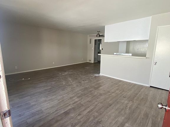 4th image of 5354-1 Yarmouth Ave #7