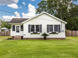 225 Vine St, Sulphur, LA 70663
