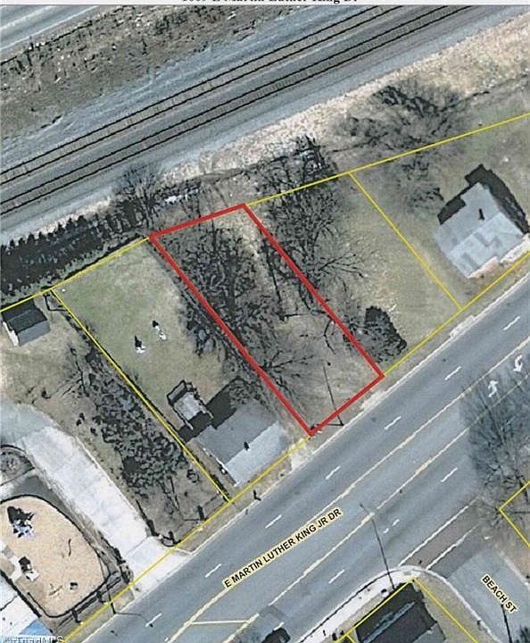 1st image of 1609 E Martin Luther King Jr Dr