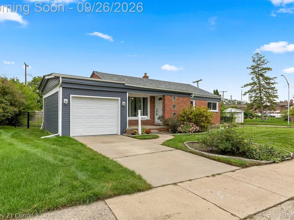 29530 Robert Dr, Livonia, MI 48150