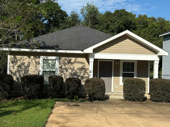 2326 Middleton Rd, Dothan, AL 36301