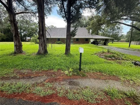 721 Evergreen Dr, New Iberia, LA 70563