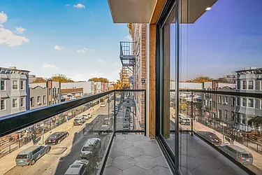 Rented by R New York