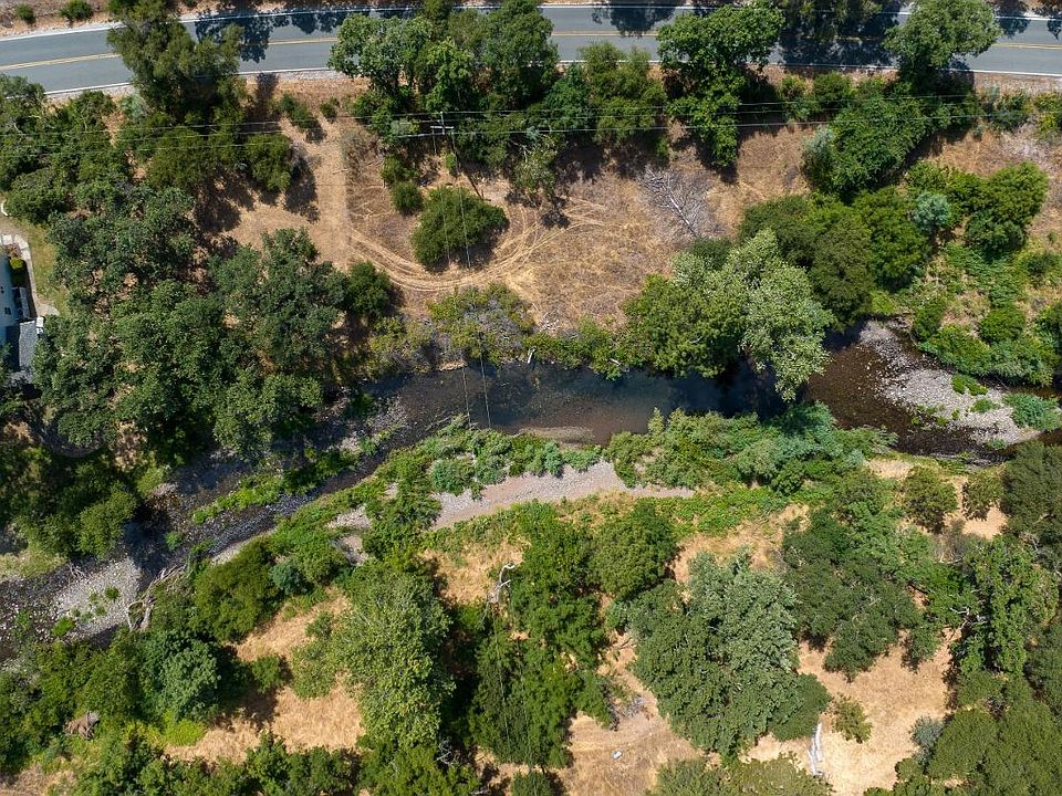 13th image of Sutter Creek Rd